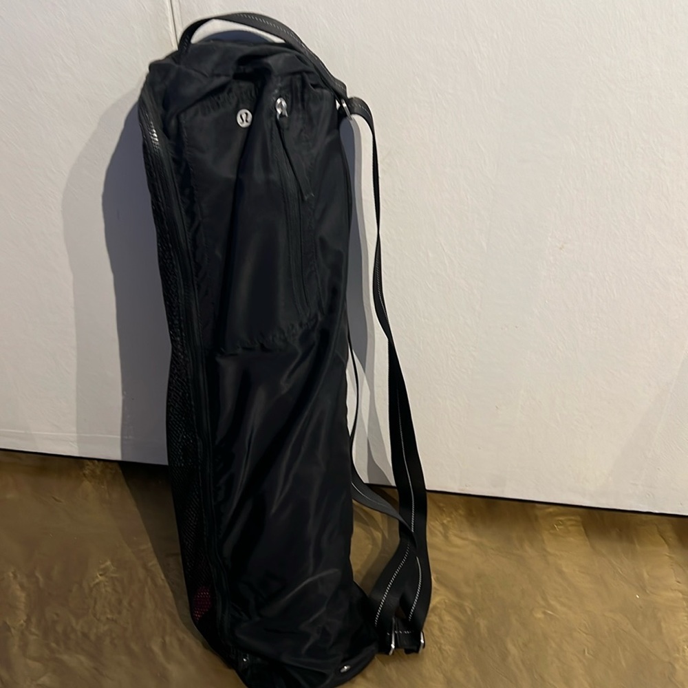 Lululemon yoga mat bag